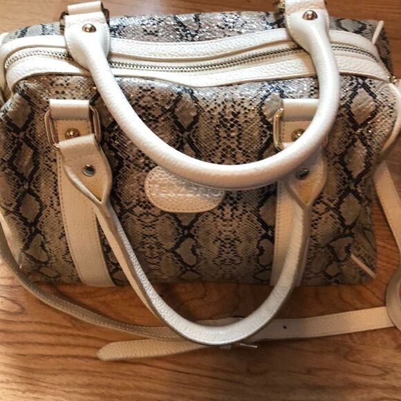 Terzetto leather python print purse. - Picture 4 of 8